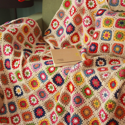 Y-F 150*100 Crocheted Bohemian Gypsy Gorgeous Vintage Decor Lap Rug Daisy Granny Square Comfort Bed Blanket Throw